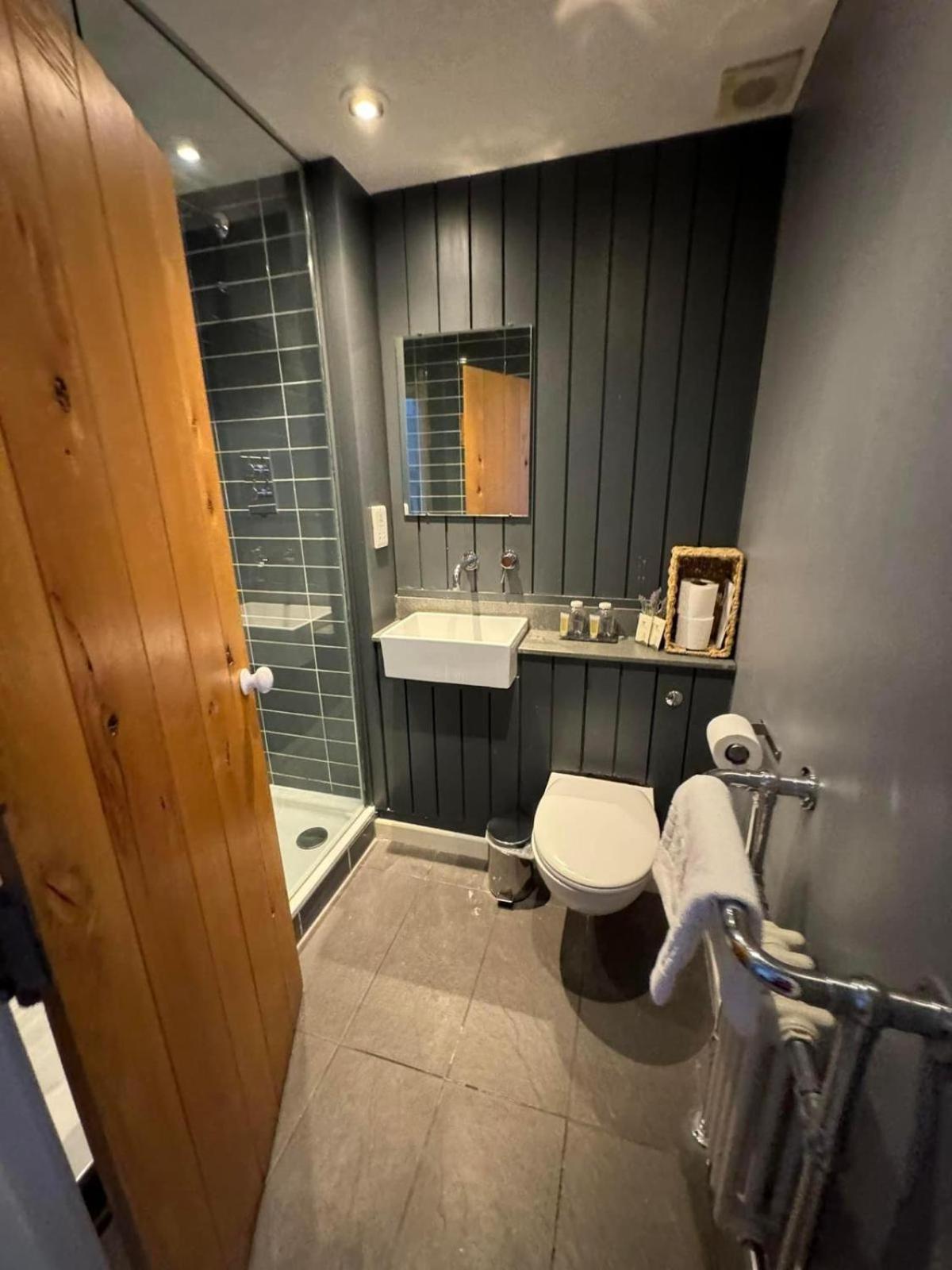 The Ragged Cot Hotel Minchinhampton Ngoại thất bức ảnh