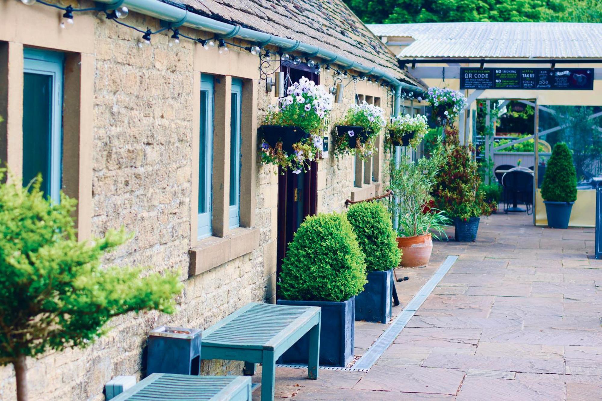 The Ragged Cot Hotel Minchinhampton Ngoại thất bức ảnh